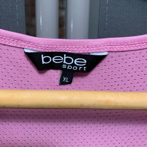 B23-Women's Bebe Sport Tank Top XL Pink Sleeveless Activewear - Picture 2 of 5